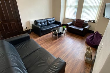 8 bed house, Conyngham road, Victoria park, Manchester, M145EA - Image 3